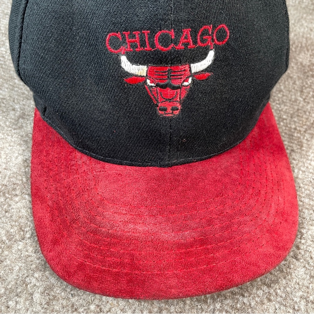 90’s Chicago Bulls Hat Basic Suede Snapback Wool Blend Leather Vintage Cap